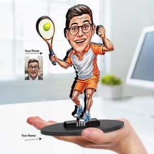 Personalisiertes Geschenk für Tennis-Trainer oder Spieler - Lustige Figur, Magnet, Schlüsselanhänger & Auto-Anhänger - Einzigartiges Porträt von Ihrem Foto