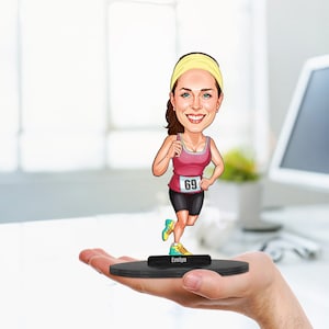 Benutzerdefinierte Marathonlaufkarikatur, personalisiertes 3D-Karikaturfiguren-Schmuckstück aus Holz, benutzerdefiniertes Karikaturporträt, Karikatur vom Foto