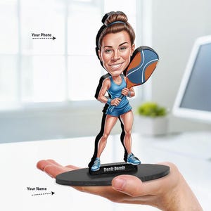 Cadeau personnalisé pour joueur de pickleball | Portrait caricature drôle d&#39;entraîneur personnalisé à partir de votre photo | Idées cadeaux uniques avec votre photo et votre nom