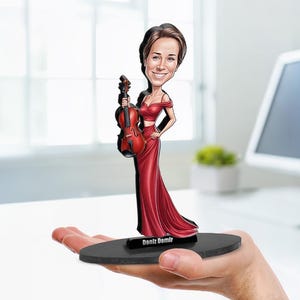 Lustiges Geiger Geschenk für Abschlussfeier, Recital oder Geburtstag - Kundenspezifische Karikaturfigur, Magnet, Schlüsselanhänger & Autoanhänger