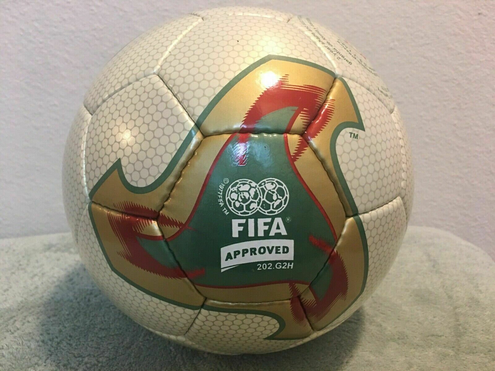 Мяч adidas World Cup 2012