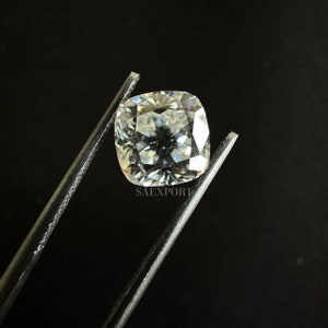 Perfect 2 Carat White Color 7MM Vintage Cushion Cut Loose Moissanite/Handmade Moissanite/Attractive Moissanite For Making Jewelry Collection