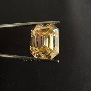 8 Crt Deep Yellow Color 13*10 MM Emerald Cut Handmade Loose Moissanite/Unique Moissanite/Fancy Collection/Solitaire Moissanite.