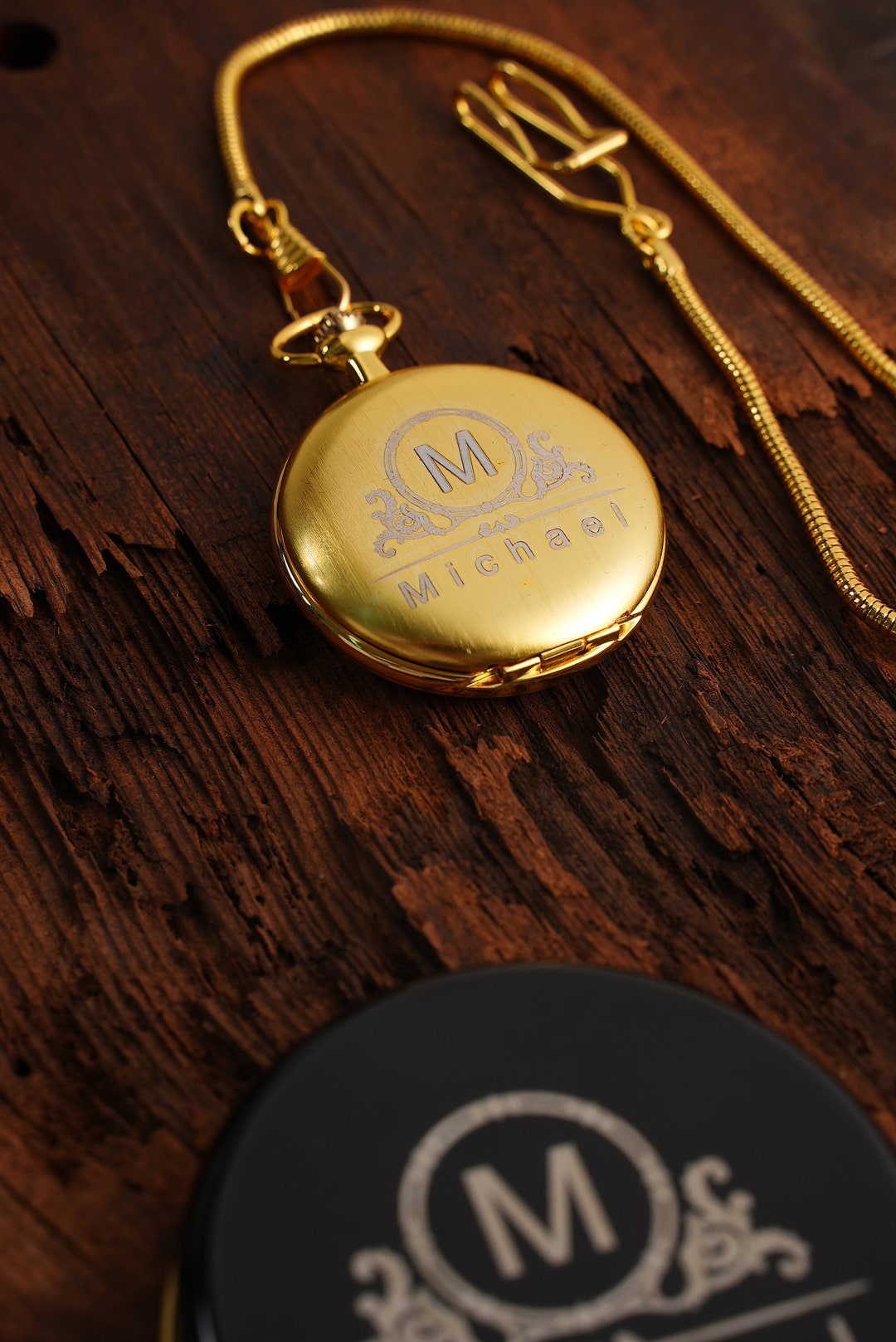 personalized-gold-pocket-watch-for-men-with-custom-engraving-vintage