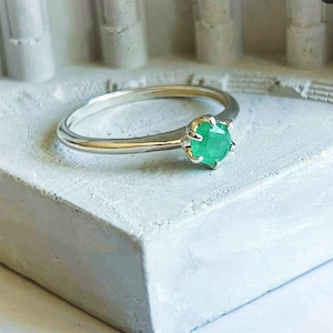 Handmade Emerald Ring: 925 Sterling Silver Gemstone Ring
