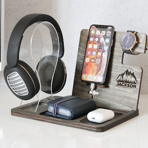Wood Headphone Stand, Birthday Gift, Hadphone Accessories, Black Docking Station, 21st Birthday Gift, 18th Birthday Gift, Graduation Gift