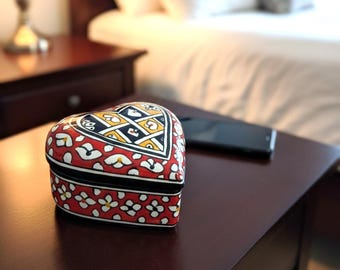 Handmade Moroccan Ceramic Heart Trinket Box – Multicolor Jewelry Keeper–Ceramic Box – Moroccan Trinket Box–Gift Box–Fez Pottery Keepsake Box