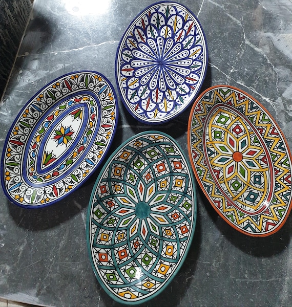 Handbemalte marokkanische ovale Teller aus Keramik-bunte traditionelle Servierteller-Set mit 4 einzigartigen Mustern-buntes Geschirr-Einzigartiges Küchengeschirr