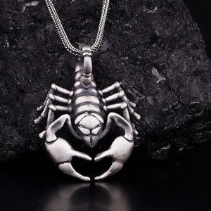 Welding stinger necklace top