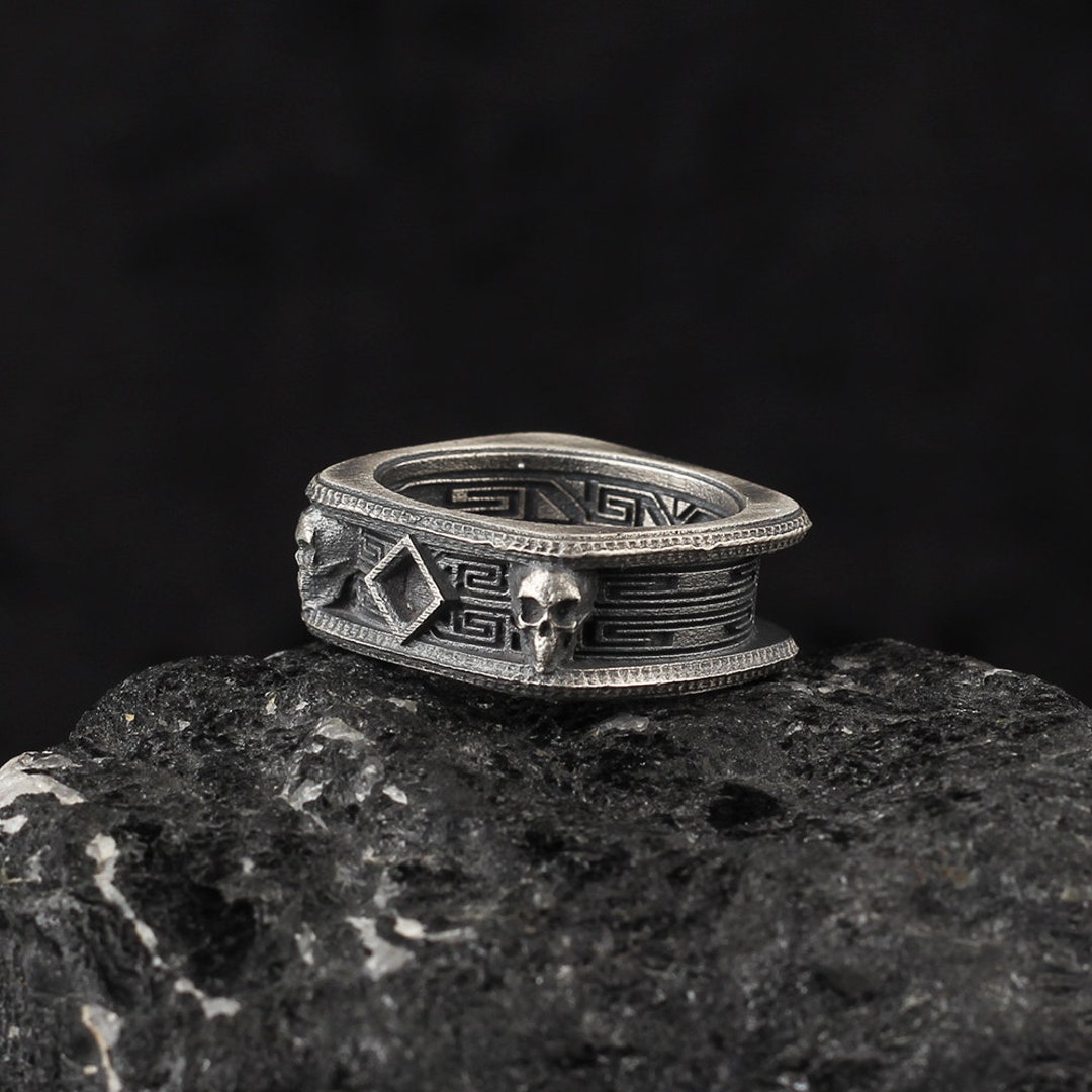 Mens Skull Wedding Ring, Silver Skull Wedding Band, Mens Gothic Wedding