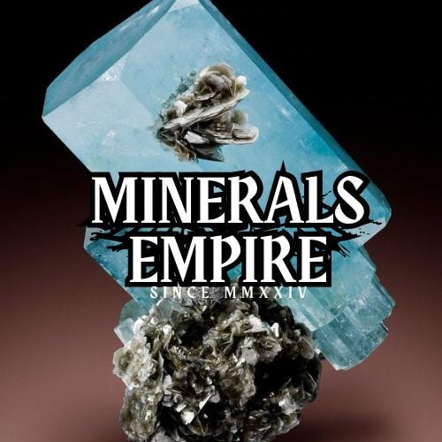 スカルドゥ産スモーキークォーツとブラックトルマリンの結晶標本