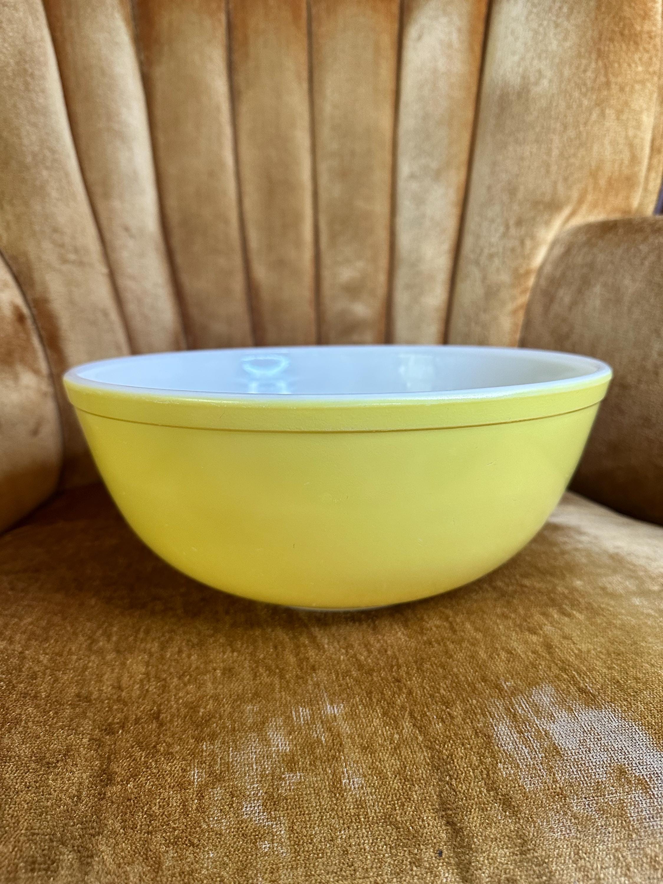 Vintage Yellow Pyrex Primary Bowl - Etsy