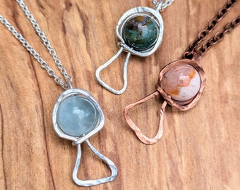 Collar con colgante de hongo: un regalo precioso para los amantes de los hongos. Collar delicado con colgante de hongo. Ideas de regalo para los amantes de los hongos.