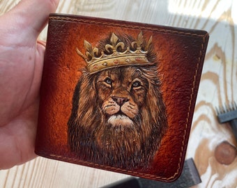 Cartera con grabado de león, Cartera de piel de grano completo, Cartera King Lion, Cartera de piel trabajada a mano, Cartera de piel única, Cartera personalizada