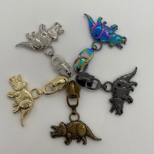 Zipper „Dinosaurier Triceratops“, breit / Schieber für breite Endlosreißverschlüsse / Anhänger / Puller