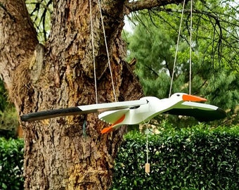 Handgefertigtes Storch-Mobile aus Holz / Mobile-Kollektion