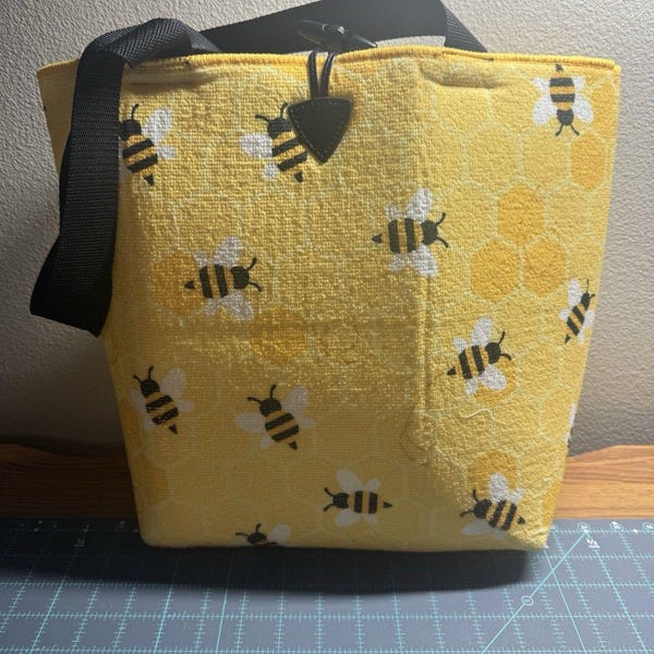 Sacola de tecido artesanal com estampa de abelha | Sacola acolchoada para tapete de secagem | Bolsa reutilizável para transporte
