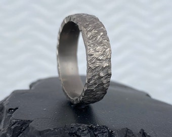 Textured Titanium wedding ring band. Men's Wedding Band 4mm/5mm/6mm/7mm Wide. Comfort fit Free Inside Engraving