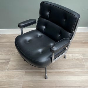 Originele Eames-lobbystoel model ES108 van Vitra | Vintage ontwerp