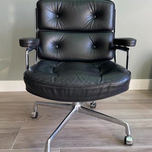Eames ES107 Lobby Chair By Mobelfabrikk