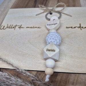 Trauzeugin Fragen, personalisiert mit Holzkarte, Karte Trauzeugin, Hochzeit Geschenkset, Geschenk für Trauzeugin, Schlüsselanhänger mit Name