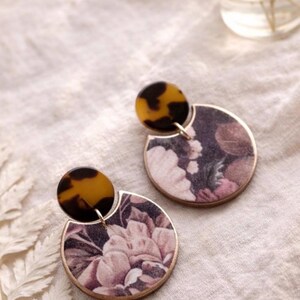 Moody Floral Clay Dangle Earrings | Victorian Floral Dark Academia | Tortoise Flower Clay Earrings | Lightweight Polymer Clay Dangle Earring image 3