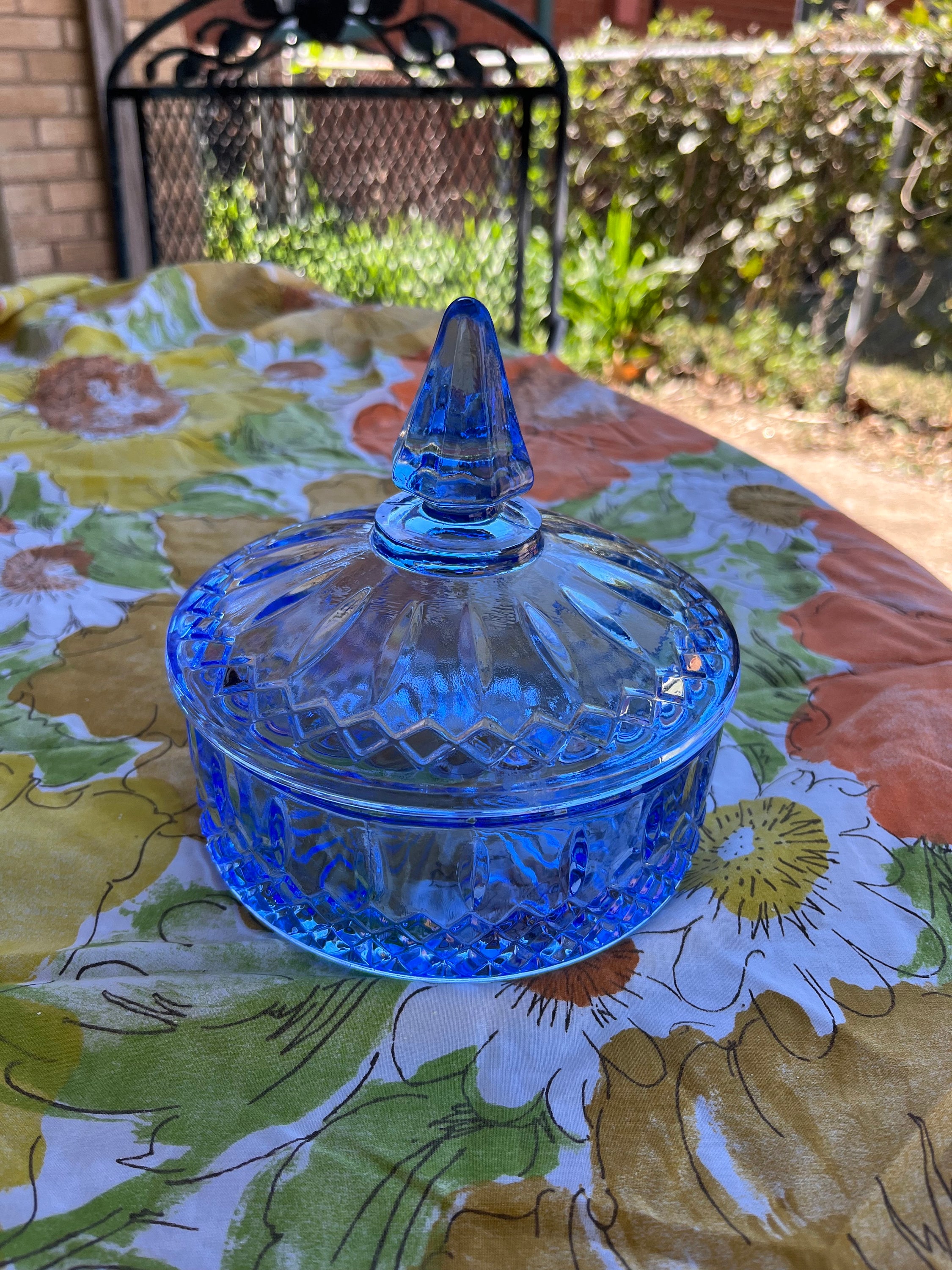 アメリカIndiana glass社製 蓋付キャンディディシッシュ Vintage Light Blue Indiana Glass Princess Diamond Lidded Candy