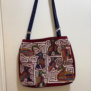 Panama Mola quilted fabric tote bag purple burgundy handmade Kuna Mola vintage 24.75in tall with handles bag size 12x13.5