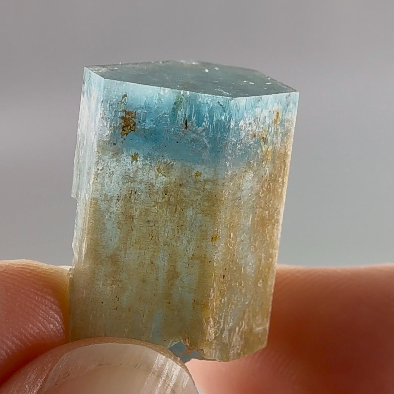 Stunning Terminated Gem Grade Golden Healer Aquamarine Crystal From Erongo, Namibia 10.0g PLEASE READ DESCRIPTION Self-standing / Rainbows