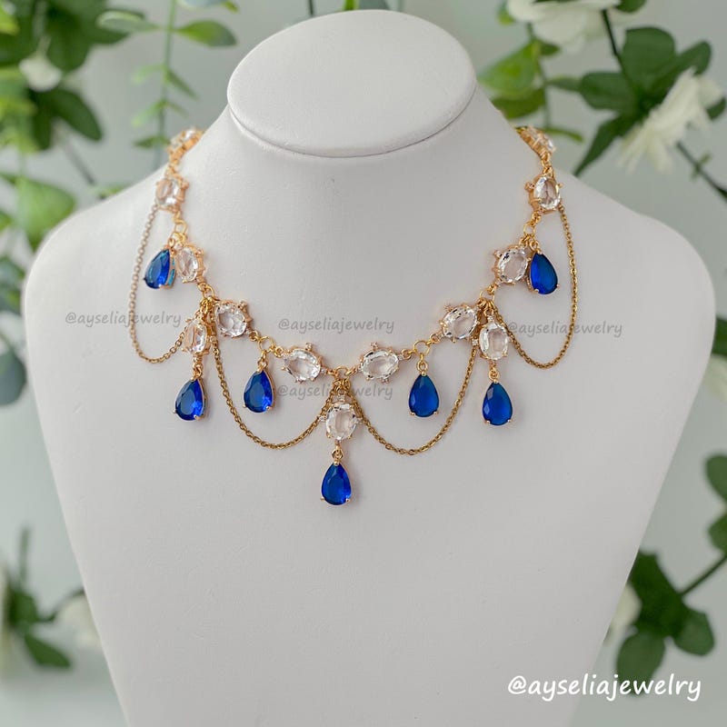 Royal blue necklace gold main image 0