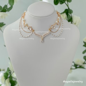 Bridal Necklace White & Gold, Bridgerton Jewelry, Royalcore Necklace, Regency Era, Bygone Glamour, Minimalist Pearl Jewelry with Layers