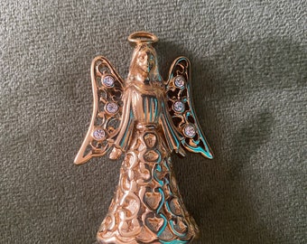 Gorgeous Vintage Monet Gold Tone and Rhinestone Brooch