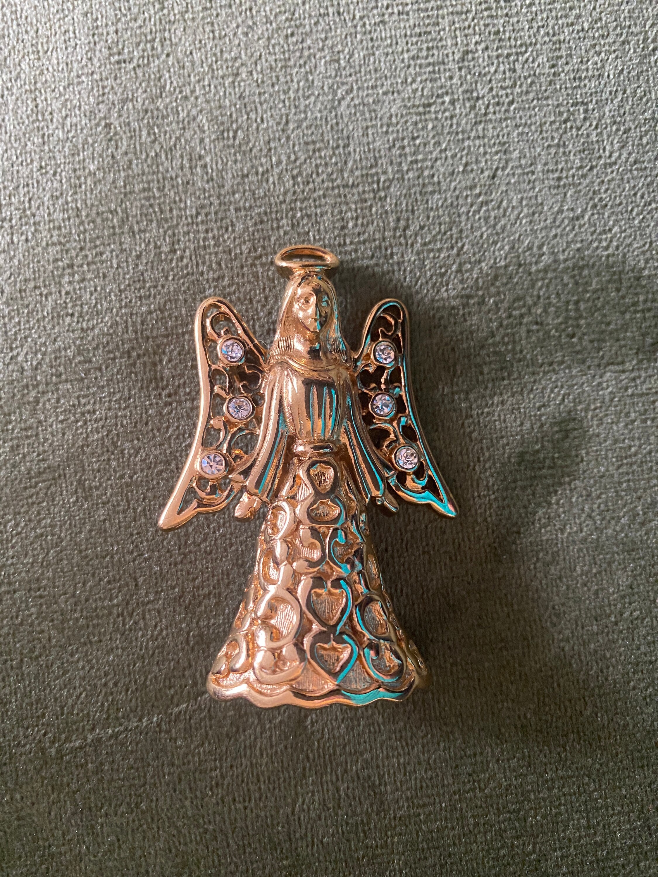Monet 天使のブローチ ゴールドカラー Gorgeous Vintage Monet Gold Tone and Rhinestone Brooch - Etsy
