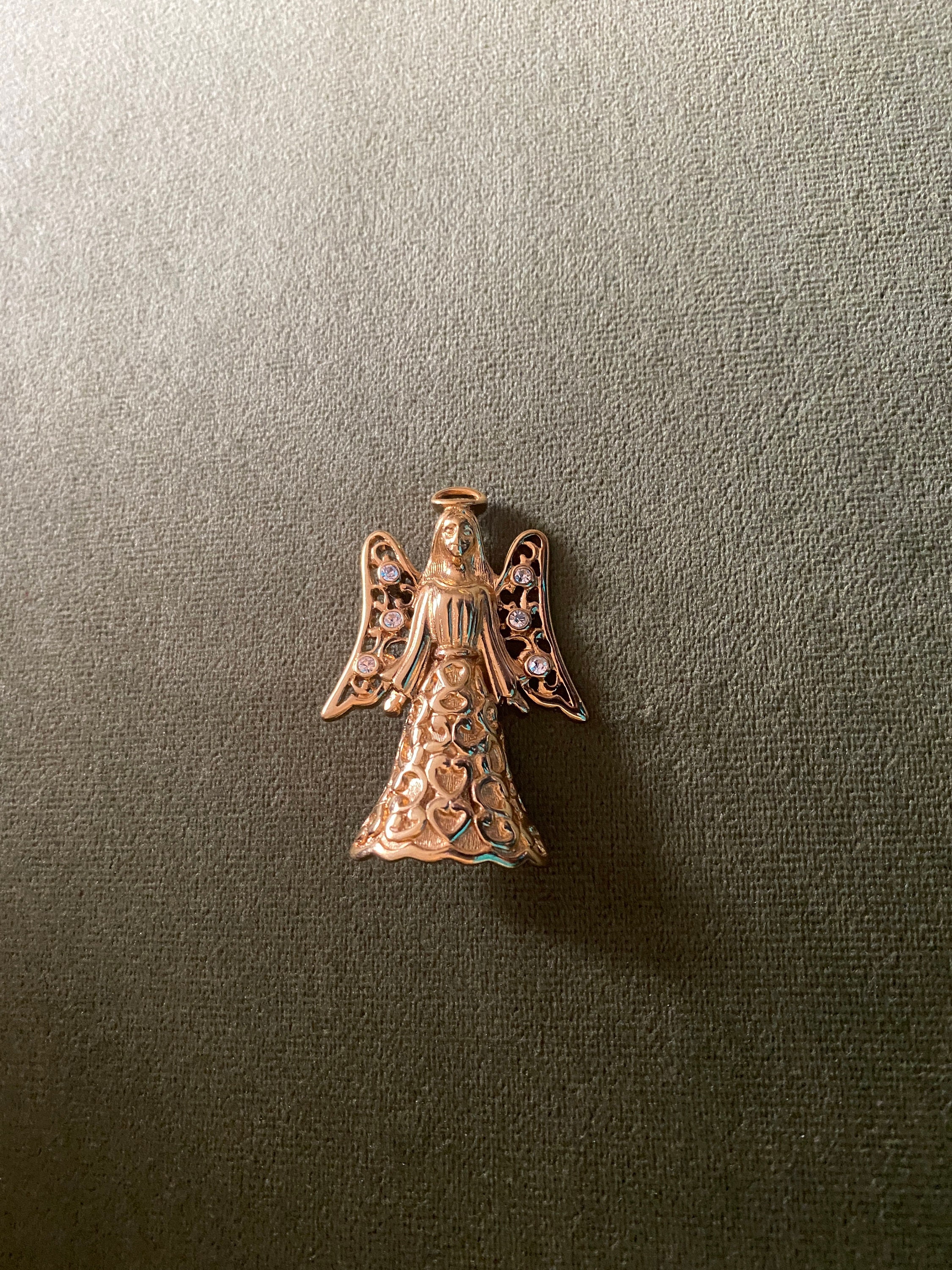 Monet 天使のブローチ ゴールドカラー Gorgeous Vintage Monet Gold Tone and Rhinestone Brooch - Etsy