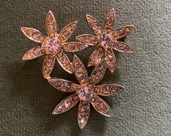 Signed Monet Vintage Gold Tone Pink Rhinestone Flower Brooch Pin 2"