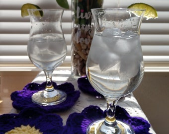 Sous-verres fleuris, ensemble de 4 sous-verres, sous-verres floraux violets et jaunes, dessous de verre au Crochet, décor de chambre, fleurs, décor floral, ensemble de salle à manger