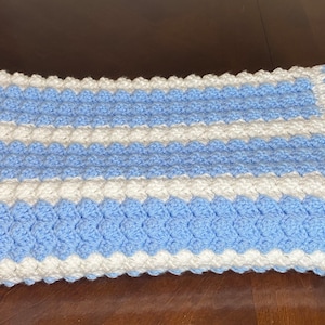 Crochet Baby Blanket, Baby shower gift, blue and white baby blanket, handmade crochet baby blanket, soft textured blanket, baby aphgan