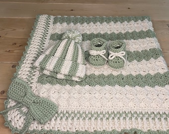 Crochet Baby Boy Blanket with Hat and Booty Set, Baby shower gift, sage green and cream baby blanket, newborn beanie hat, child hat, booties
