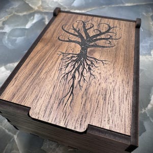 Walnut Wood Keepsake Box with Laser Engraved Tree of Life – Handmade Wooden Memory Storage, Jewelry or Gift Box