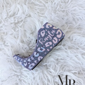 Custom Glitter Cheetah Tape Dispenser | Handmade Animal Print Desk Accessory | Personalized Office Decor Gift | Unique Resin Tape Holder