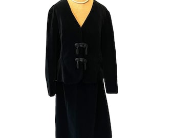 Vintage 90s black velvet 2pc skirt blazer set gothic chic evening outfit retro