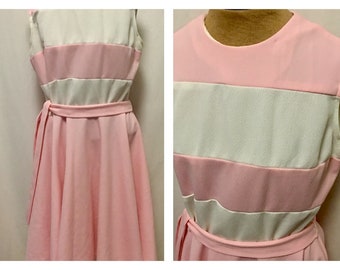 Vintage  Fit & Flair pink white dress, 50's fashion dress, rockabilly, vintage dress, vintage clothing, Barbie core