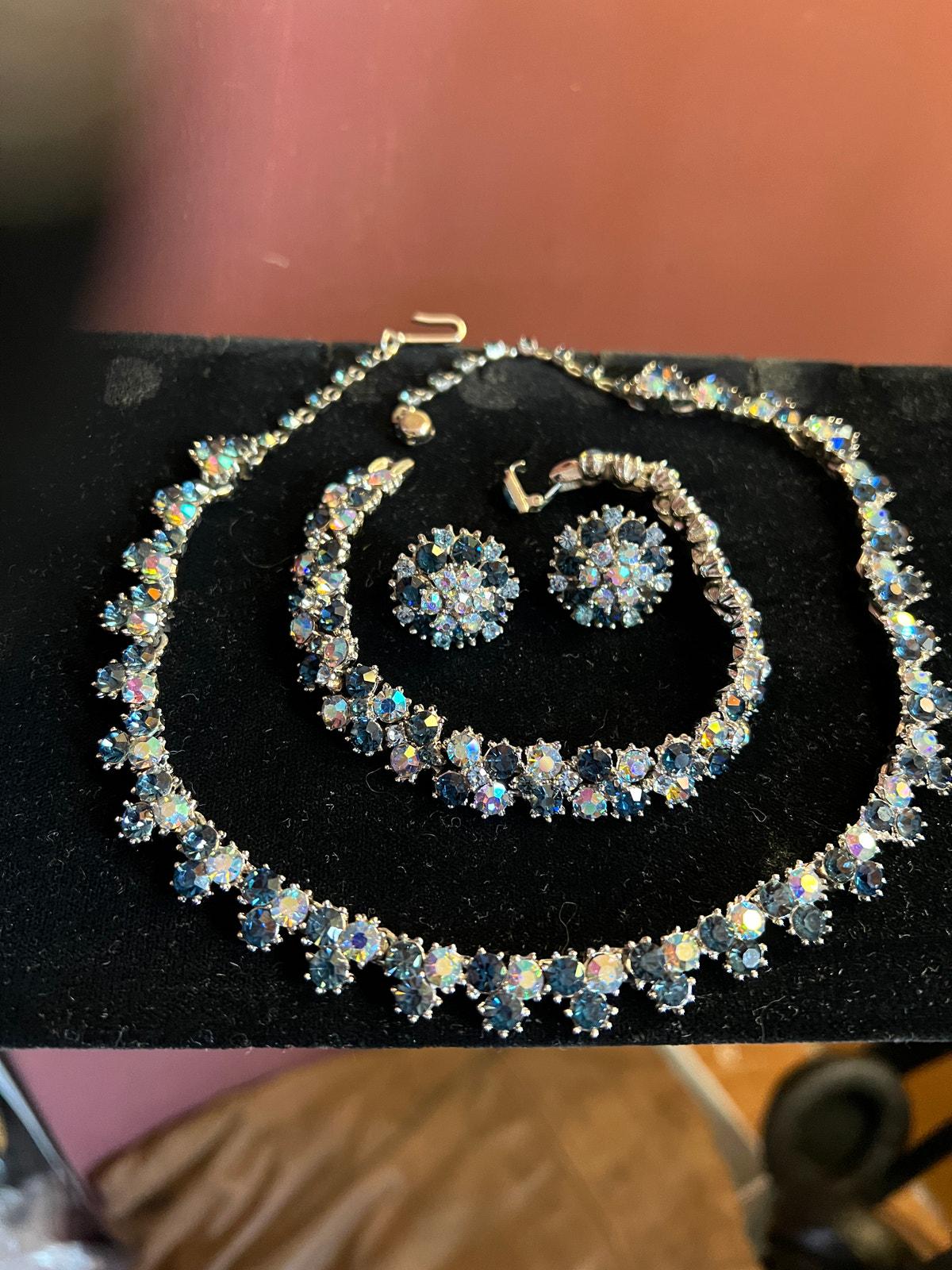 50s Trifari Jewelry - Etsy 50s Trifari Jewelry - Etsy