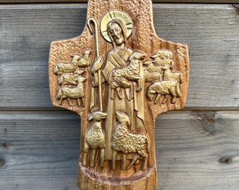 Jezus de goede herder, Jezus kruisbeeld, religieus kruis, houtsnijwerk, religieus geschenk, katholiek kruis, religieuze muurkunst, Jezus kunst hout