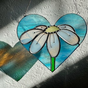Glass Heart Suncatcher, Stained Glass Heart with Daisy Flower Suncatcher, Floral Suncatcher, Flower Window Hanging, Forever Flowers