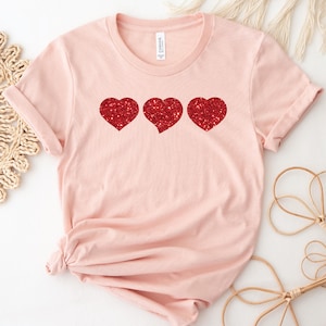 Glitter Hearts Shirt – Stylish Sparkling Tee for Women and Teens, Perfect for Casual Wear, Valentine’s Day, or Unique Gifts