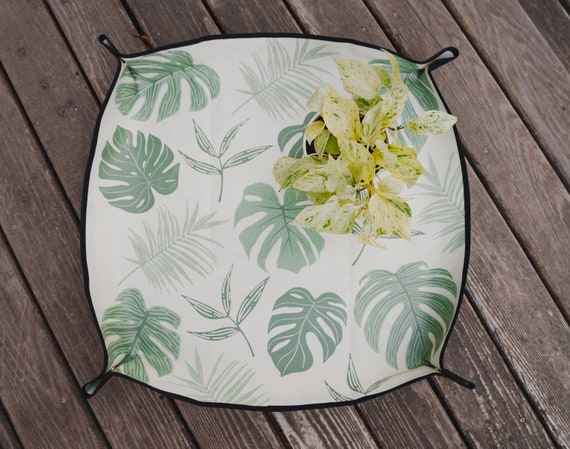 Monstera leaf potting mat (imperfect) - ON SALE