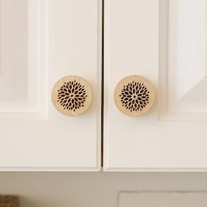 2 wooden drawer knobs with a pattern - Drawer knobs for dressers - Decorative handles for kitchen and bathroom cabinets