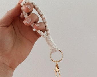 Elegant Macrame Keychain - Macrame Wrist Strap - Decorative Handbag Accessory - Fabric Strap for House Keys