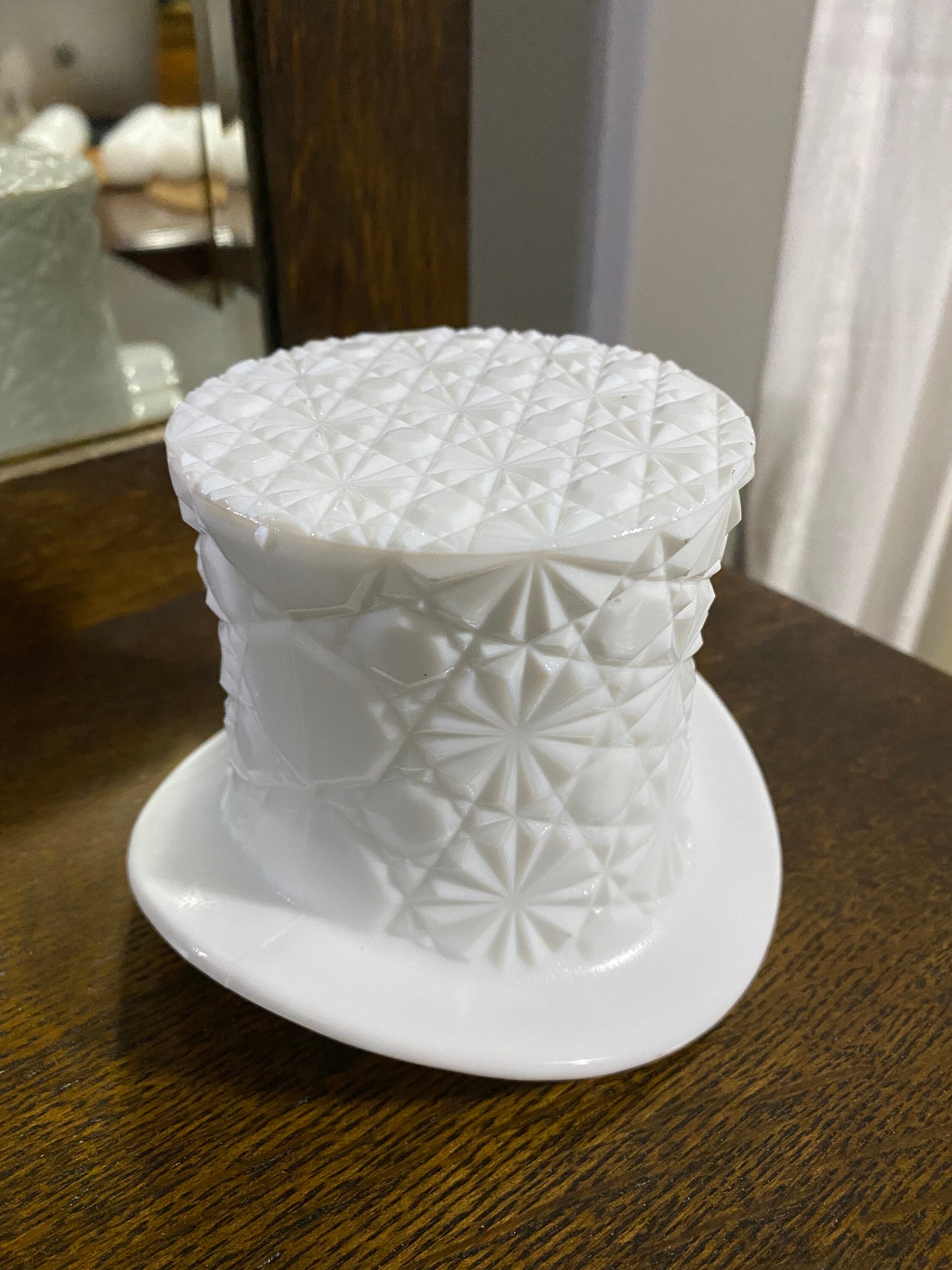 フェントンミルクガラスバスケットdaisy & button pattern フェントン